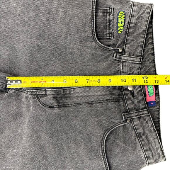 Empyre Stone-Washed Black Denim Cargo Pants with Raw Hems | Size 4 | Tori Jeans - Picture 5 of 6